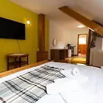 48 Beautiful Building Within Moments From The Old Town Of Apartment