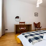48 Beautiful Building Within Moments From The Old Town Of Brasov