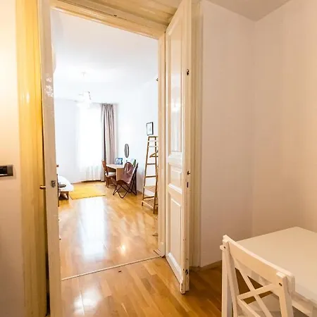 48 Beautiful Building Within Moments From The Old Town Of