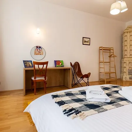 48 Beautiful Building Within Moments From The Old Town Of 公寓