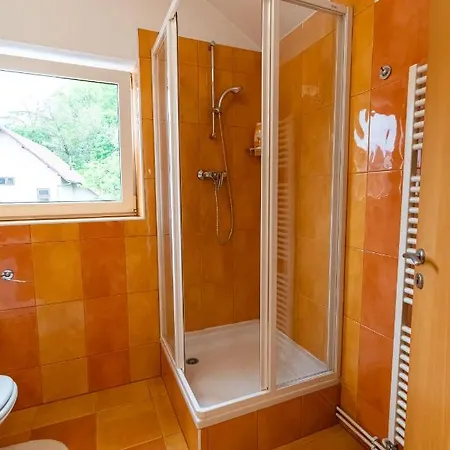 48 Beautiful Building Within Moments From The Old Town Of Appartement Braşov