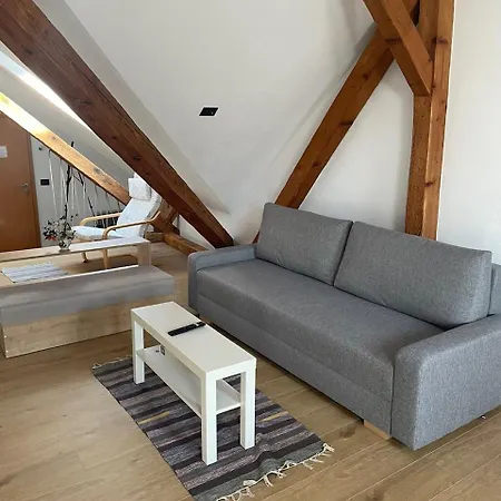 Appartement 48 Beautiful Building Within Moments From The Old Town Of Braşov