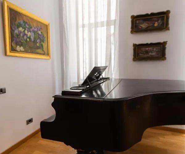 48 Beautiful Building Within Moments From The Old Town Of Brasov