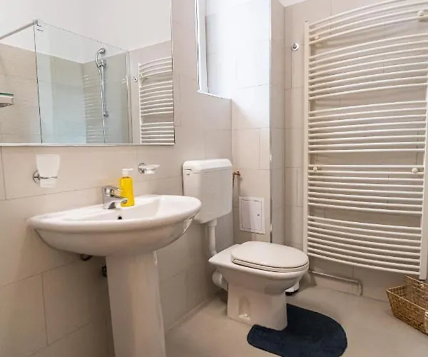 公寓 48 Beautiful Building Within Moments From The Old Town Of