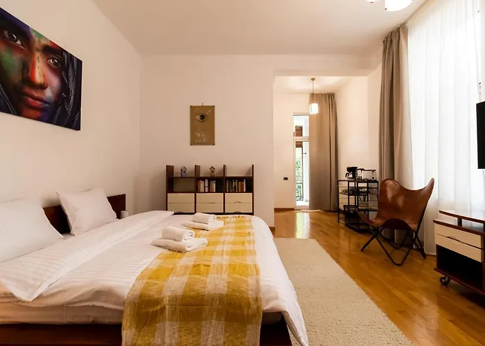 48 Beautiful Building Within Moments From The Old Town Of Apartment Brasov