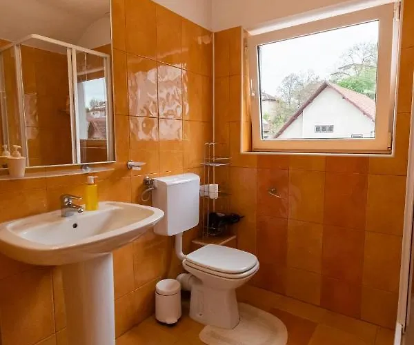 48 Beautiful Building Within Moments From The Old Town Of * Brasov