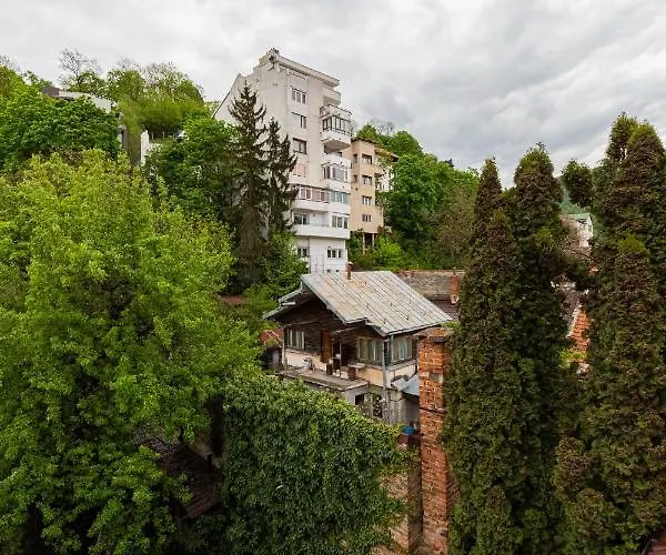 48 Beautiful Building Within Moments From The Old Town Of *