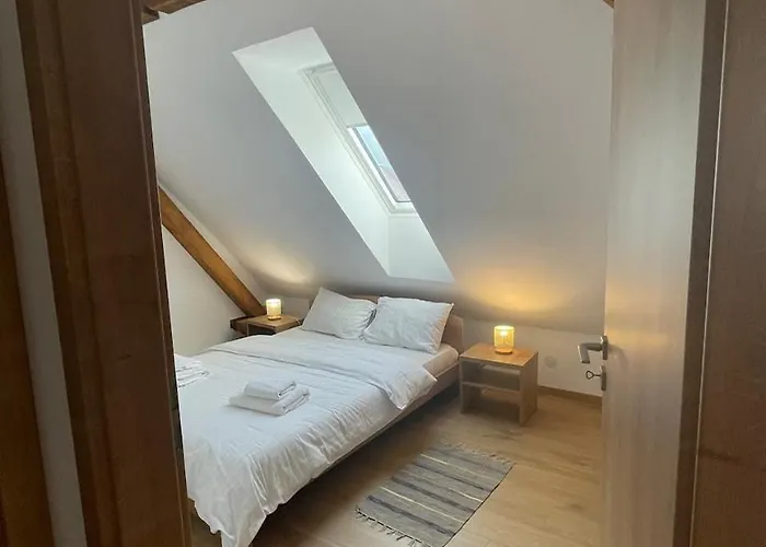 48 Beautiful Building Within Moments From The Old Town Of