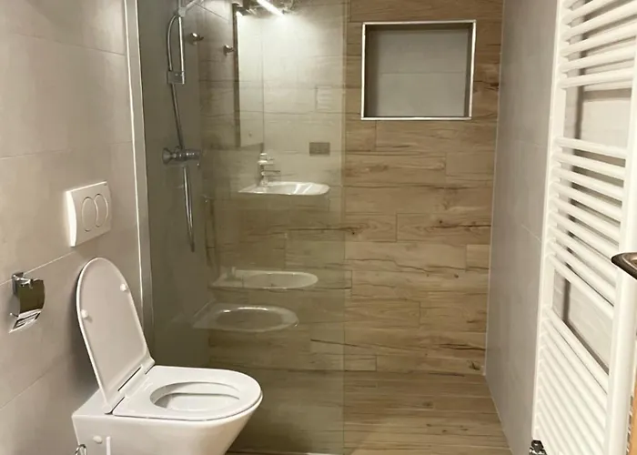 48 Beautiful Building Within Moments From The Old Town Of